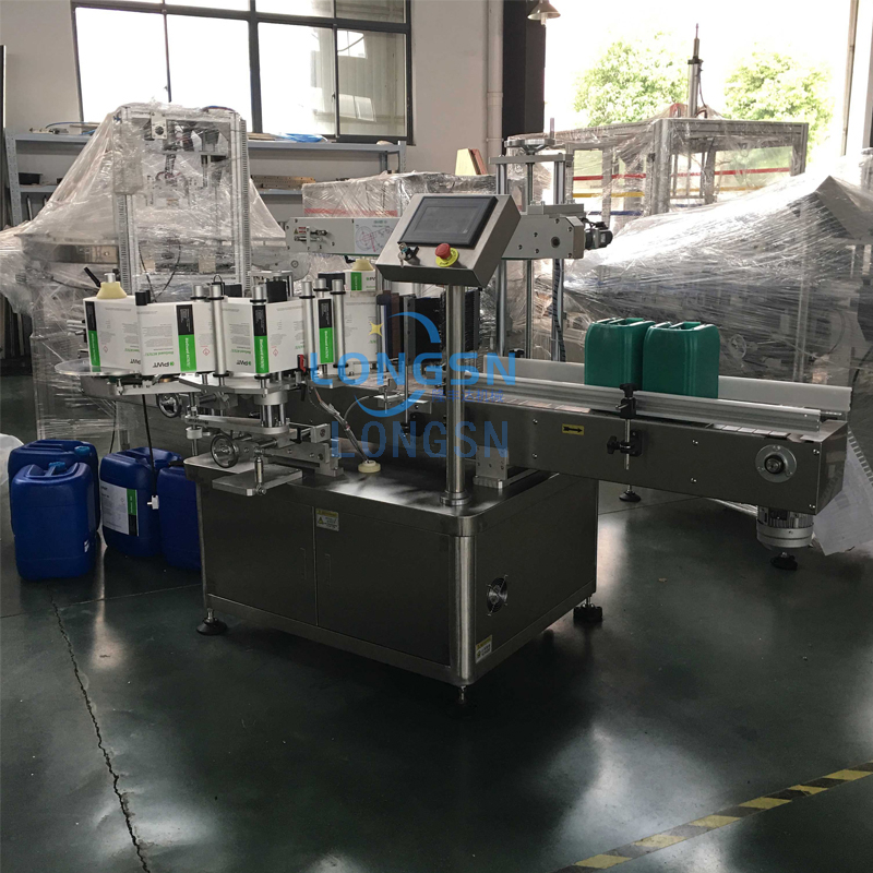 m&aacute;y cầm b&igrave;nh nhựa