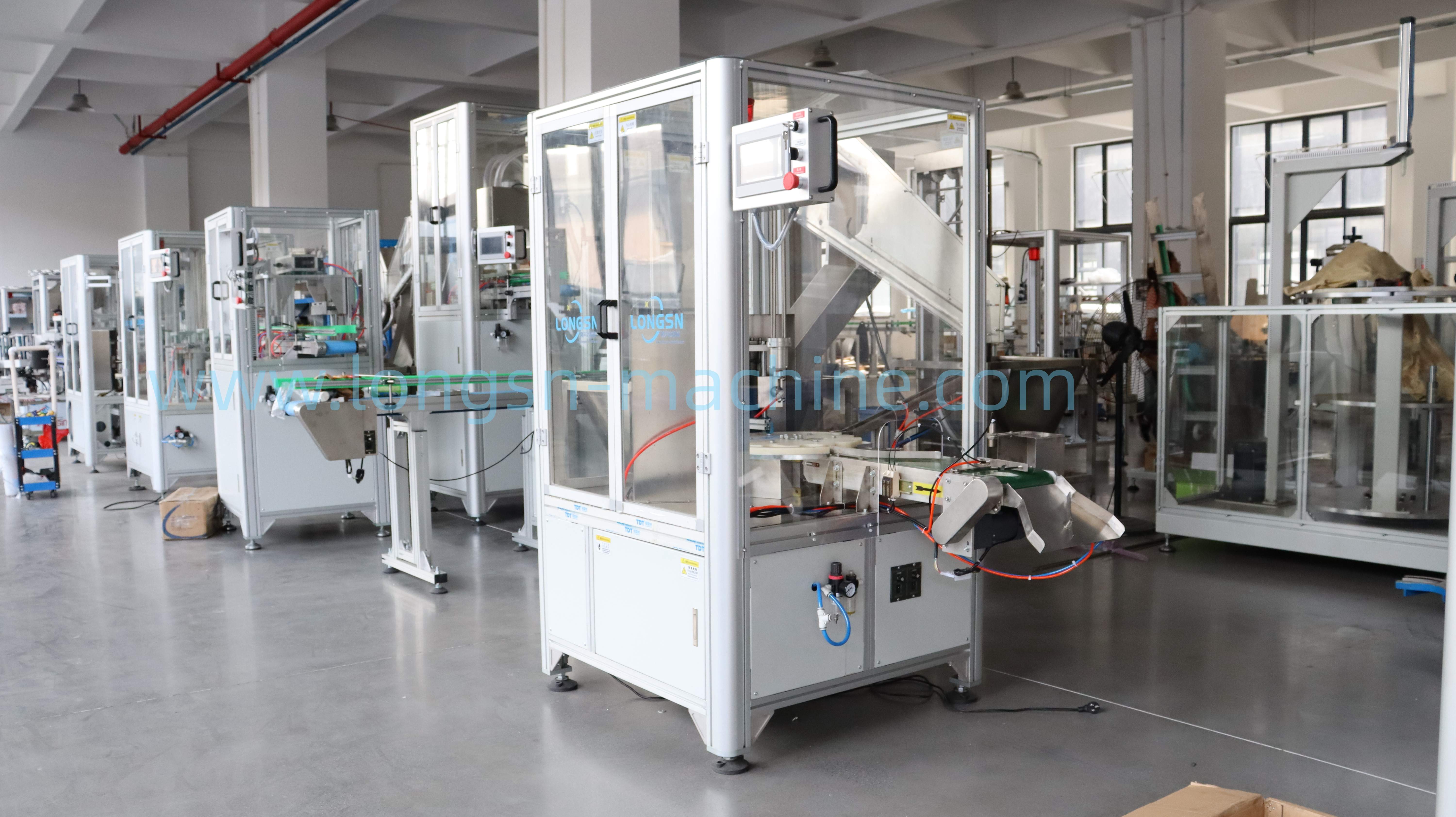 M&aacute;y l&oacute;t nắp tự động