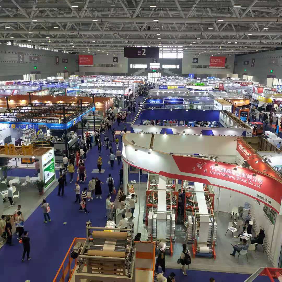 M&aacute;y đ&oacute;ng g&oacute;i chai