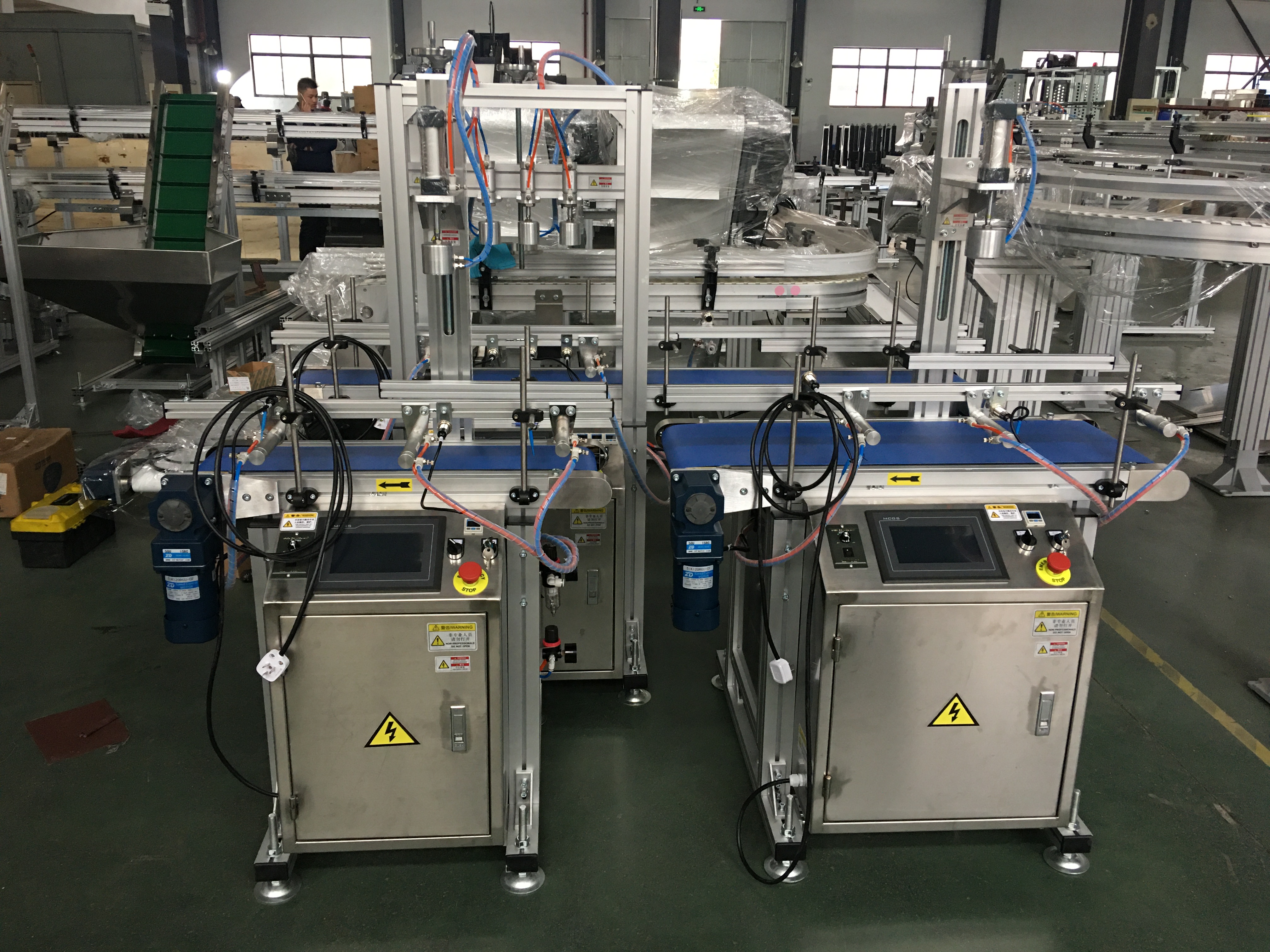 người kiểm tra r&ograve; rỉ chai