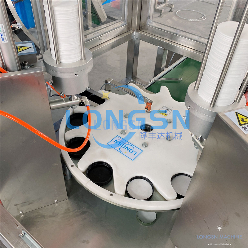 M&aacute;y ch&egrave;n miếng đệm bọt PE