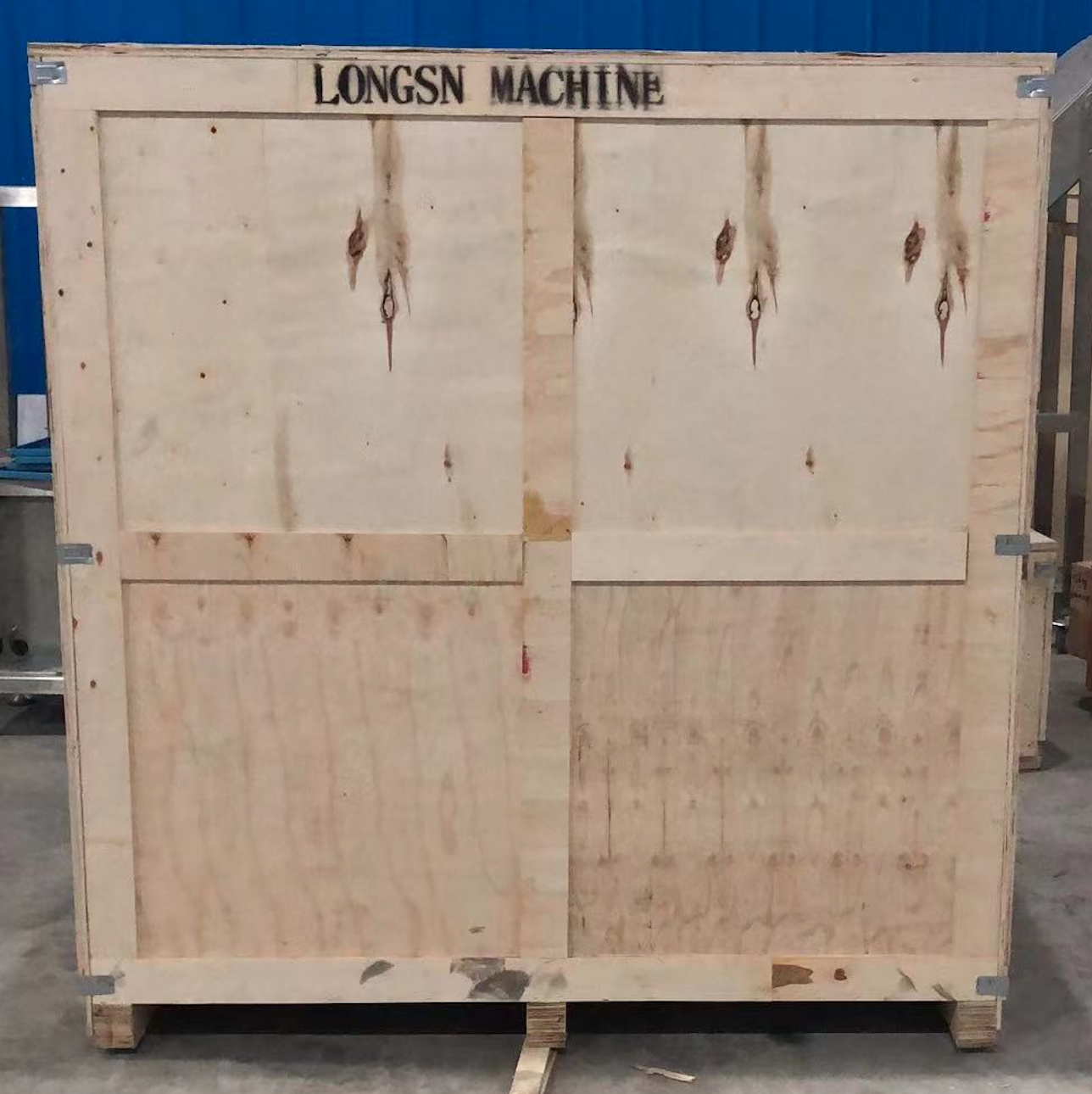 M&aacute;y cắt cổ chai