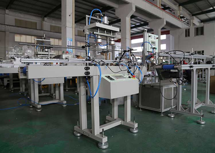 người kiểm tra r&ograve; rỉ chai