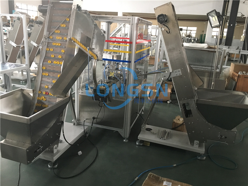 m&aacute;y lắp r&aacute;p nắp dầu